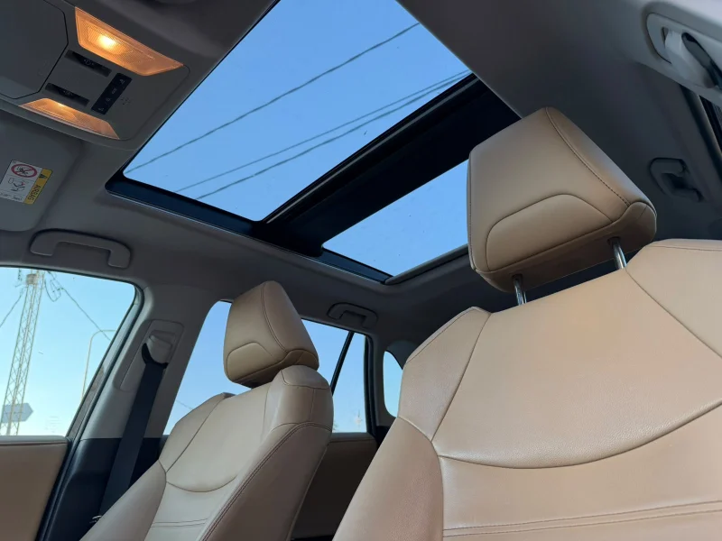 Toyota RAV4 - Photo 4