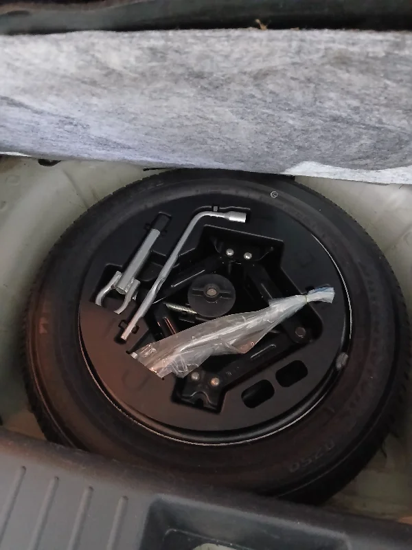 Mahindra KUV 100 - Photo 8