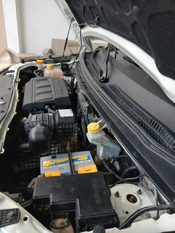 Mahindra KUV 100 - Photo 7