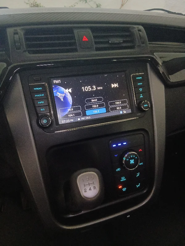 Mahindra KUV 100 - Photo 4