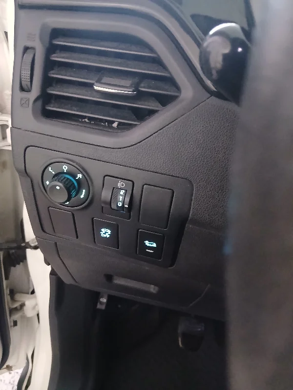 Mahindra KUV 100 - Photo 2