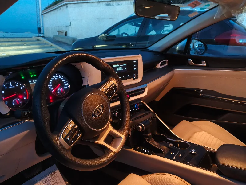 Kia K5 - Photo 11