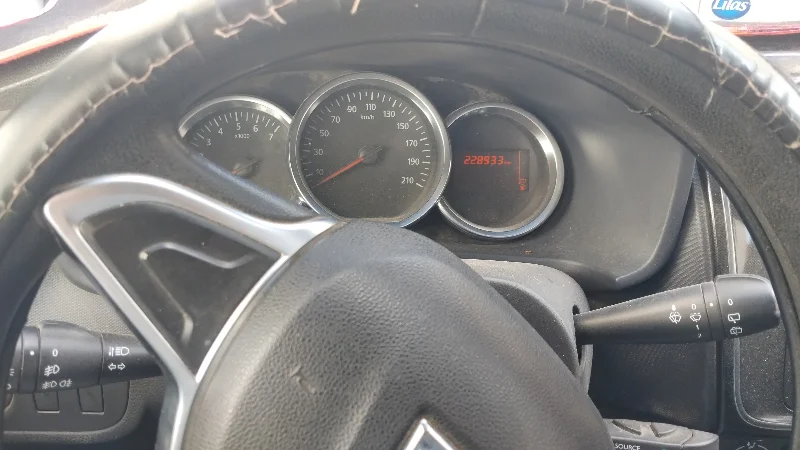 Dacia LOGAN - Photo 2