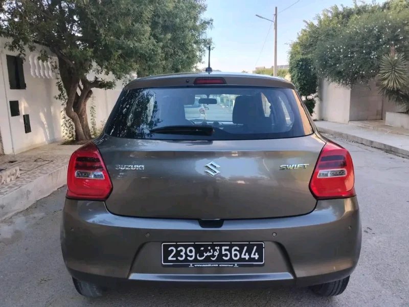 Suzuki Swift - Photo 6