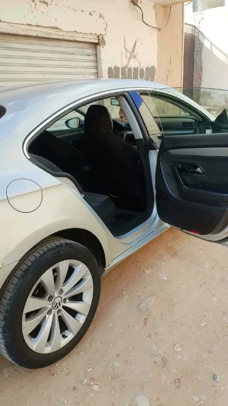 Volkswagen Passat - Photo 2