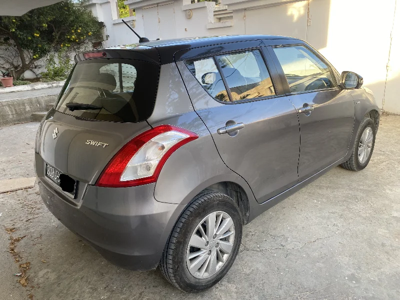 Suzuki Swift - Photo 2