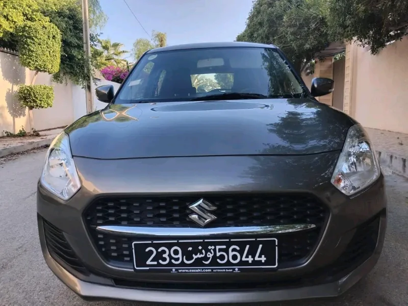 SUZUKI SWIFT BOÎTE AUTOMATIQUE PREMIÈRE MAIN 