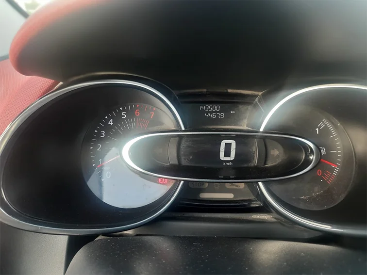 Renault Clio - Photo 4