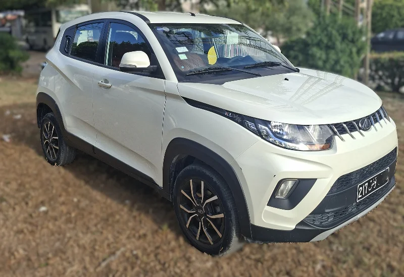 Mahindra KUV 100 - Photo 11