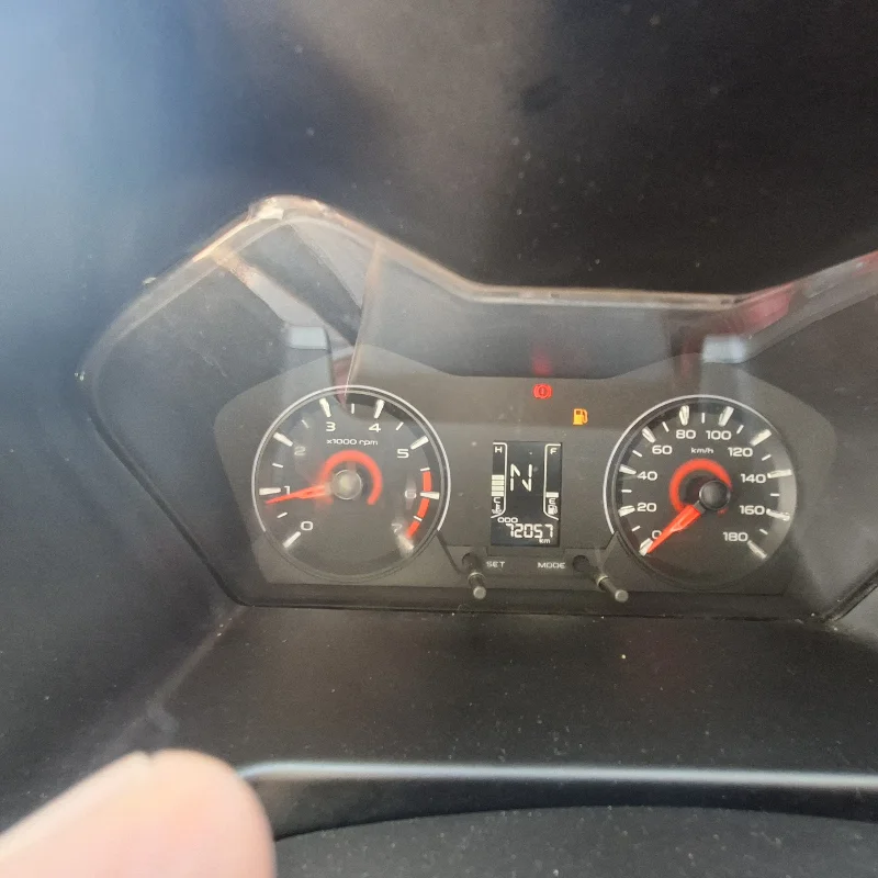 Mahindra KUV 100 - Photo 6