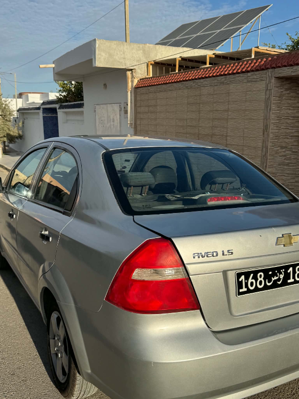 Chevrolet AVEO - Photo 4
