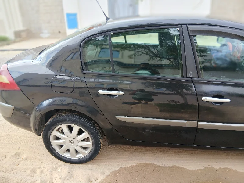 Renault Megane - Photo 4