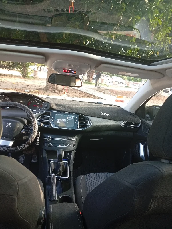 Peugeot 308 - Photo 8