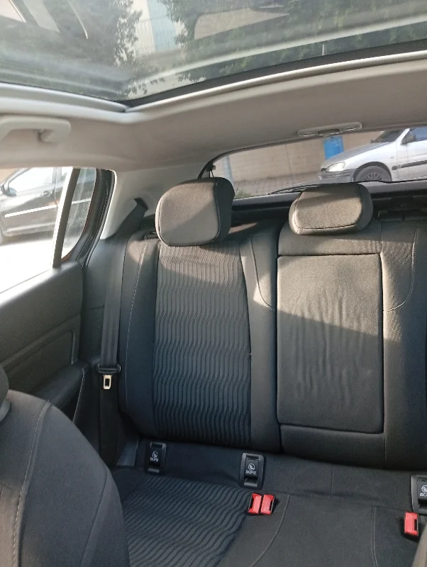 Peugeot 308 - Photo 7