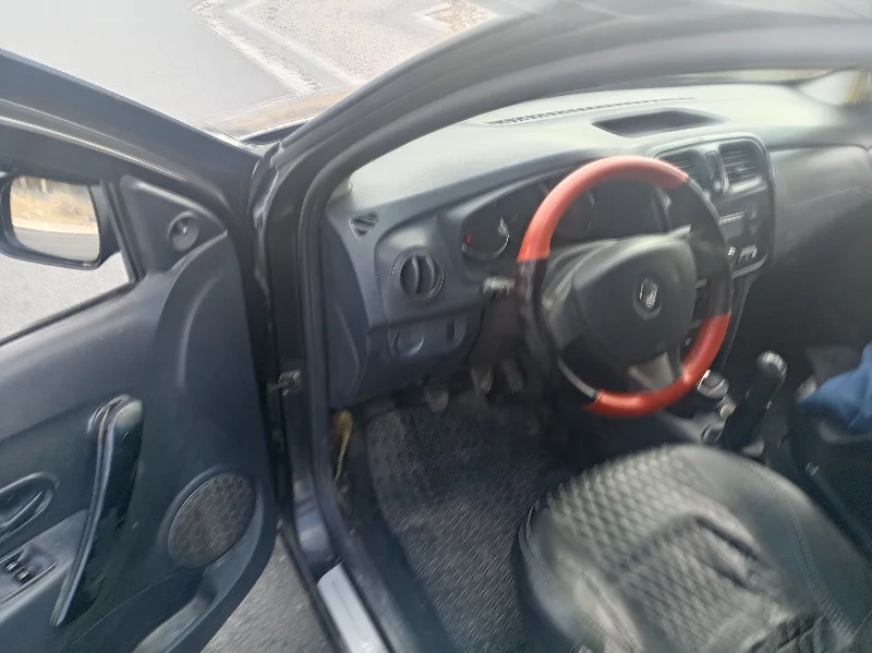 Volkswagen Voyage - Photo 3