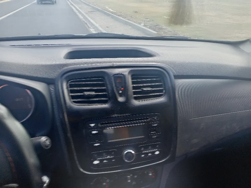 Volkswagen Voyage - Photo 2