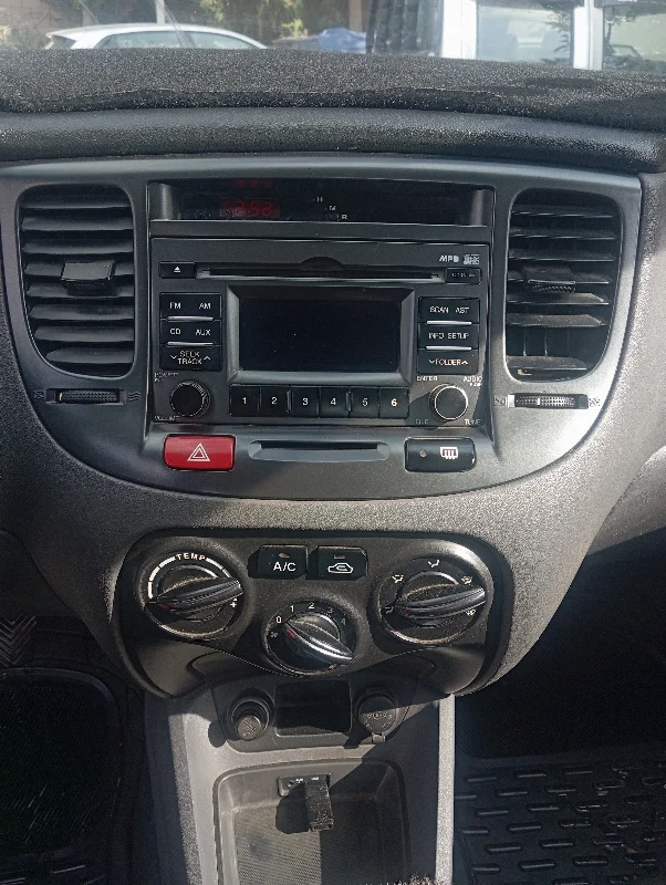 Kia RIO - Photo 3