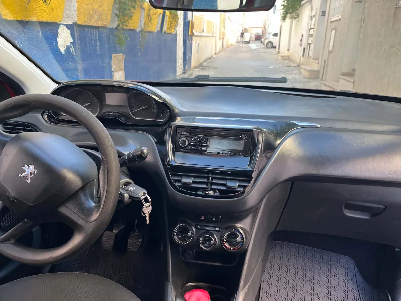 Peugeot 208 - Photo 7