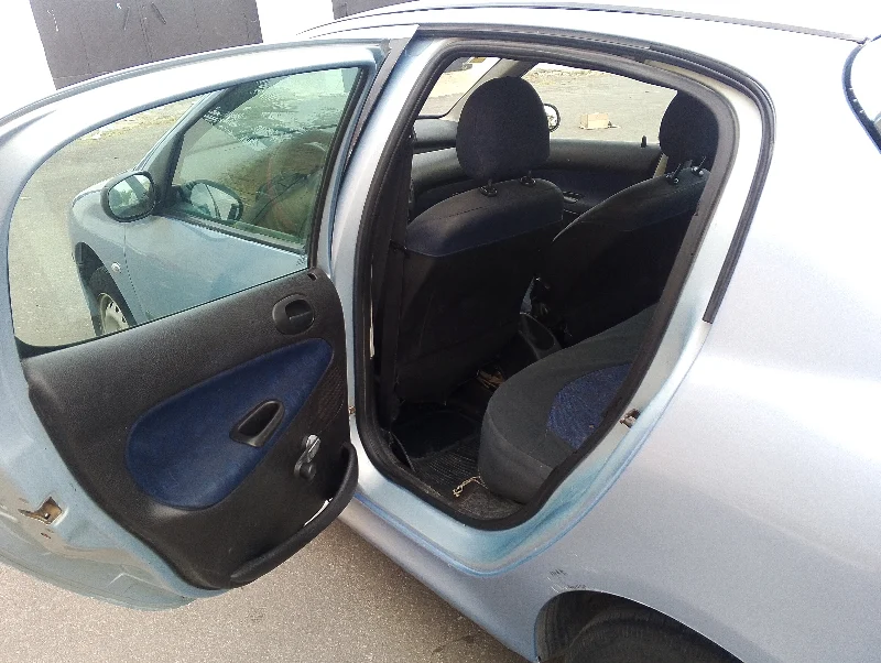 Peugeot 206 - Photo 7