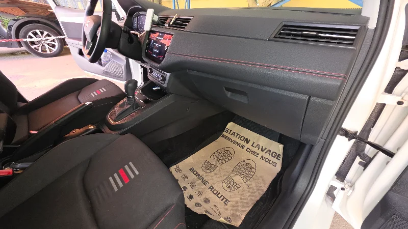 Seat Ibiza - Photo 5