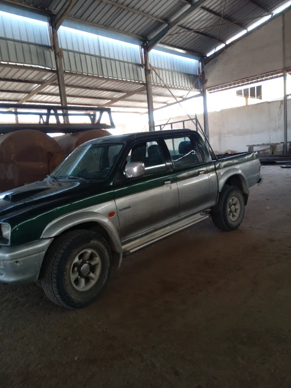 Mitsubishi L200 - Photo 5
