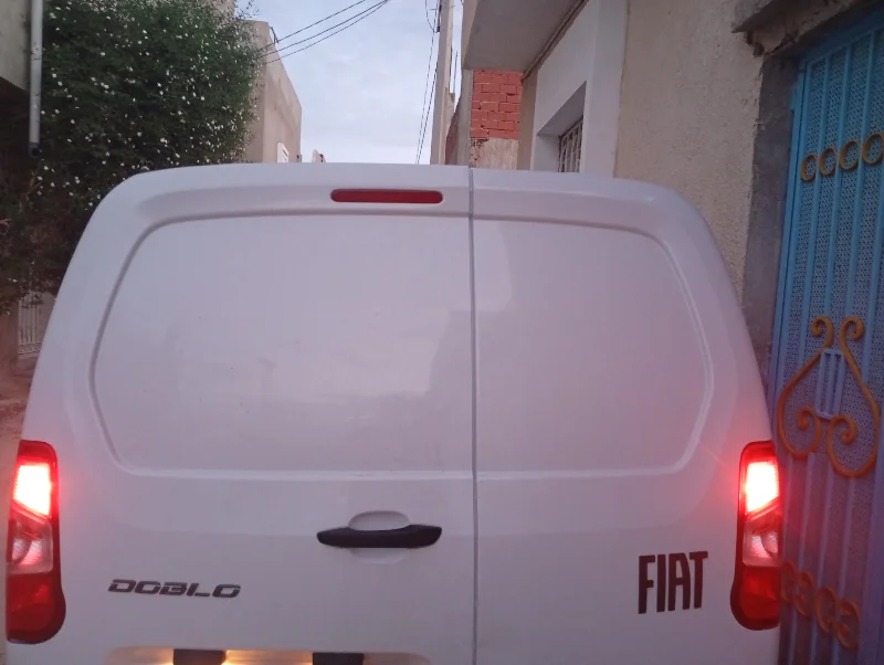 Fiat DOBLO - Photo 2