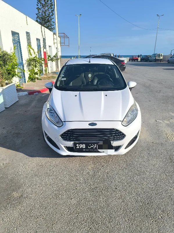 Ford Fiesta active 2017 Essence