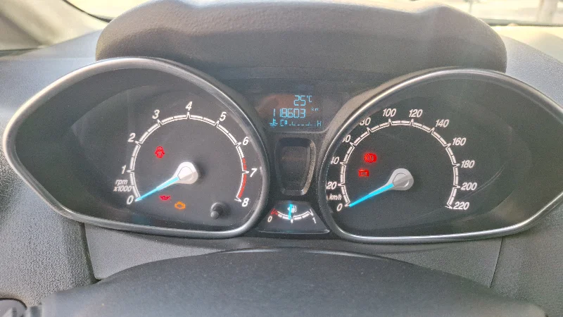 Ford FIESTA - Photo 11