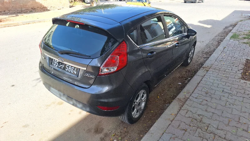 Ford FIESTA - Photo 5