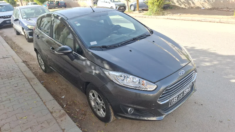 Ford FIESTA - Photo 4