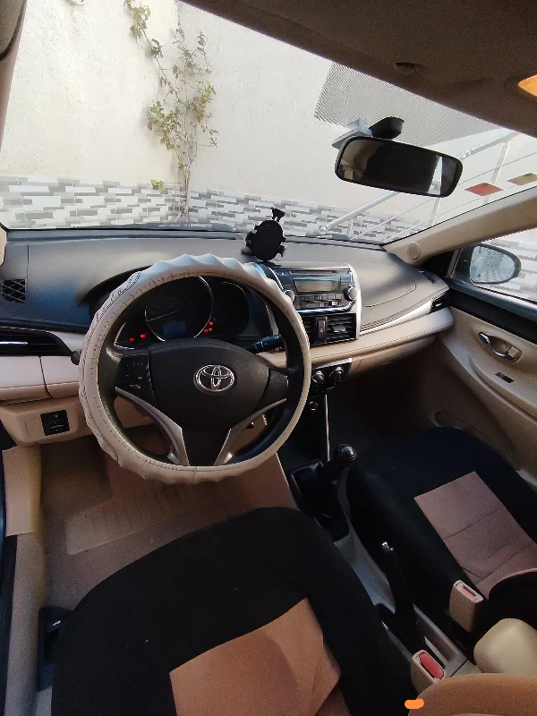 Toyota Yaris - Photo 2