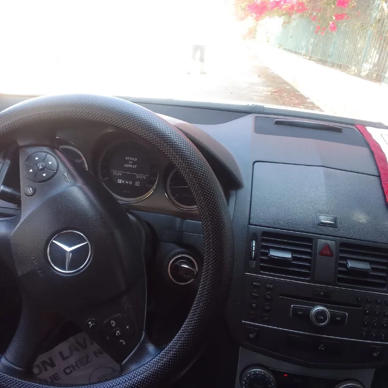 Mercedes 200 - Photo 12