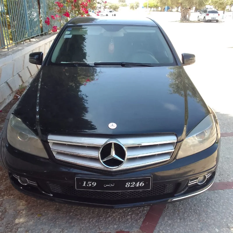 Mercedes 200 - Photo 5