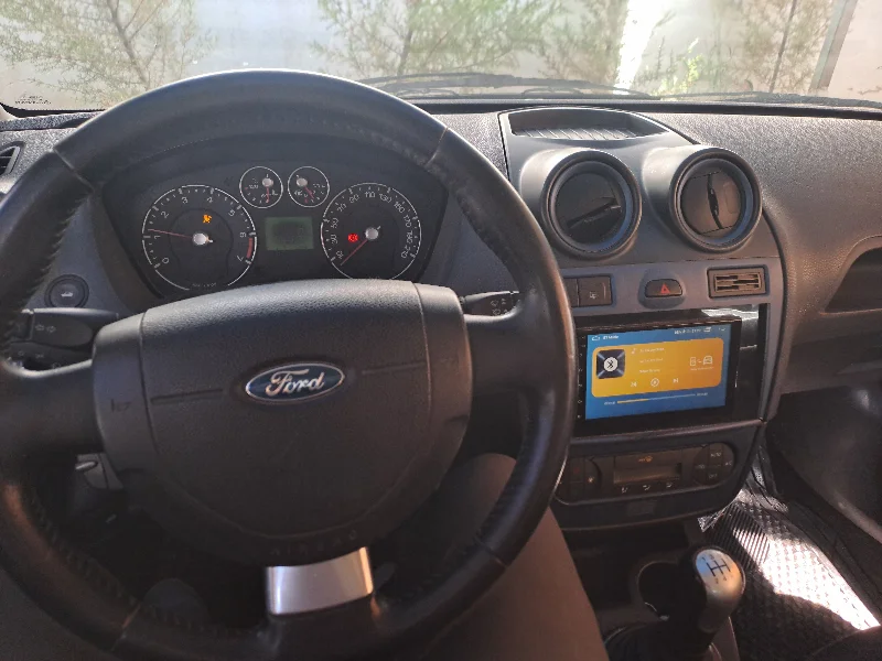 Ford FIESTA - Photo 3