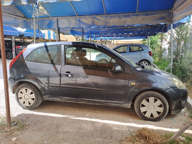 Ford FIESTA - Photo 2