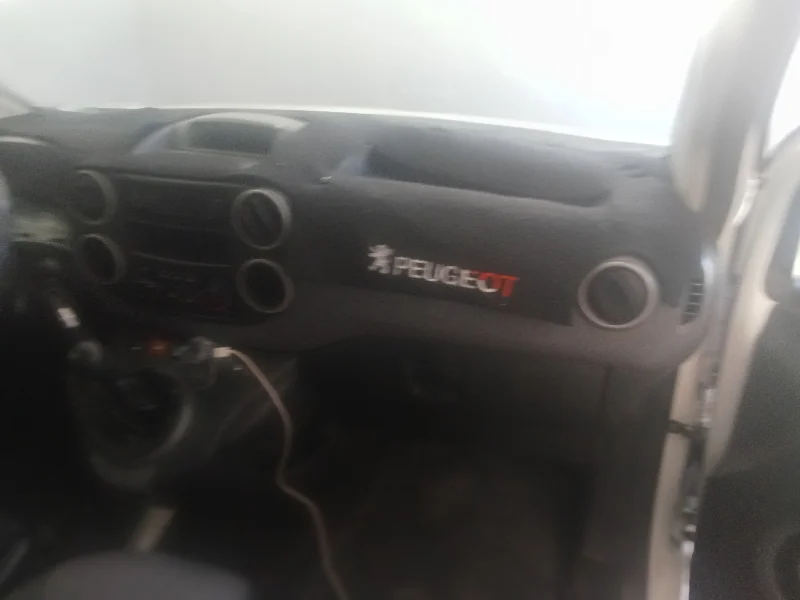 Peugeot Partner - Photo 12