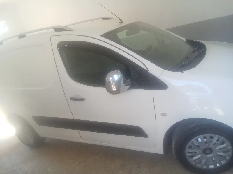 Peugeot Partner - Photo 4