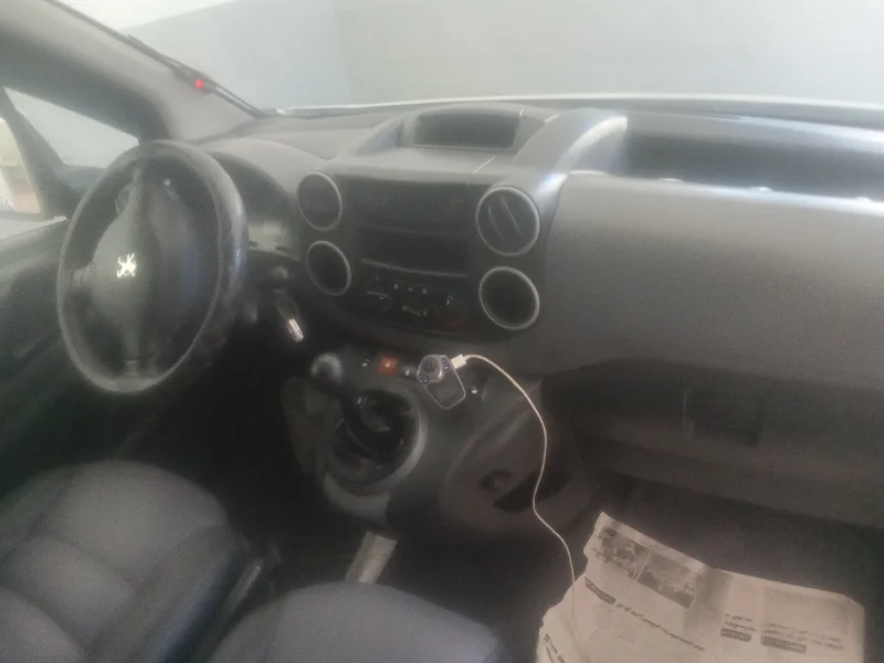Peugeot Partner - Photo 3
