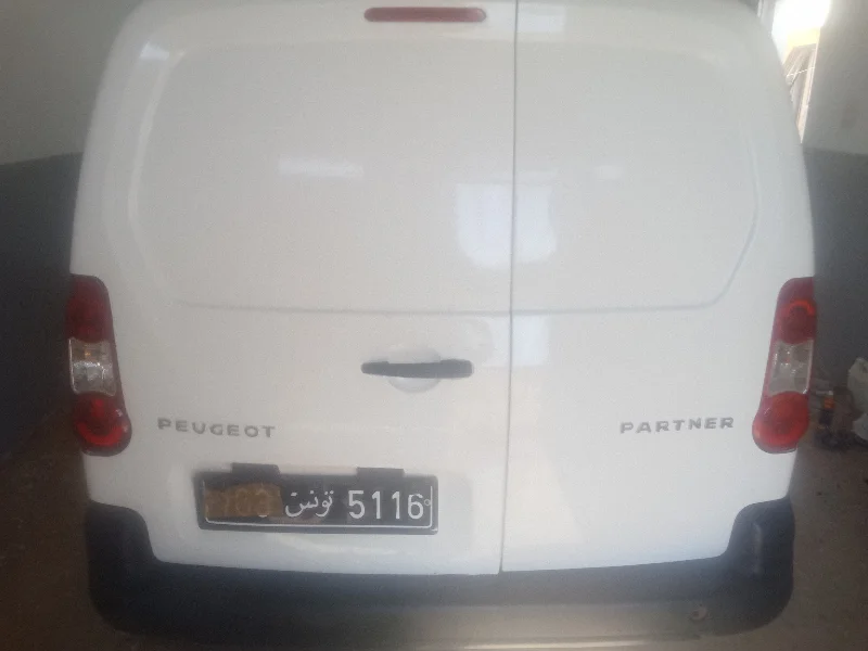 Peugeot Partner - Photo 2