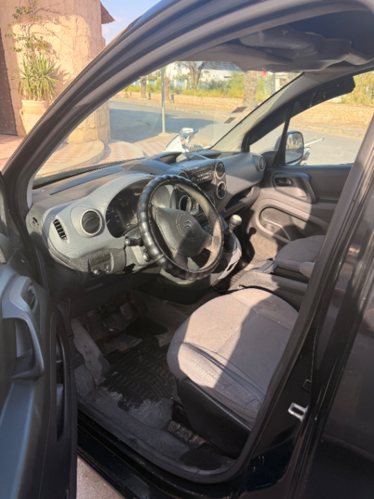 Citroen BERLINGO - Photo 4