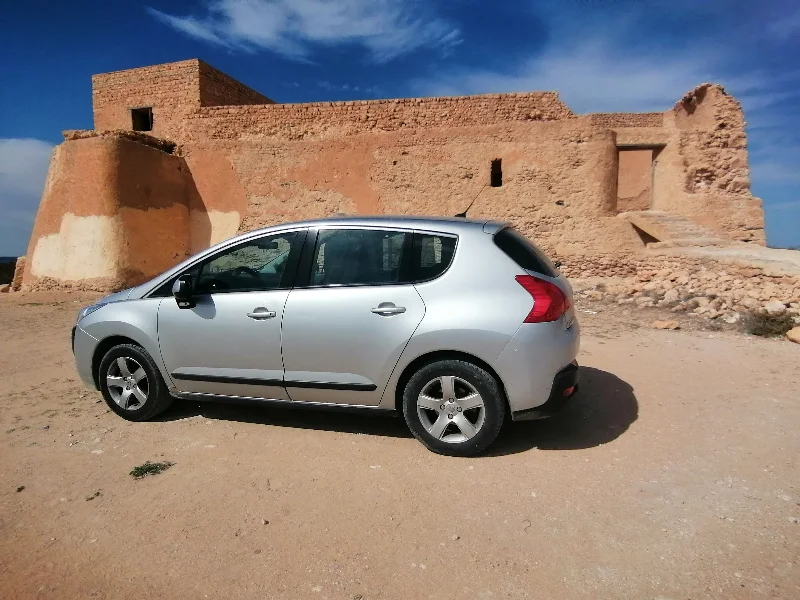 Peugeot 3008 - Photo 2