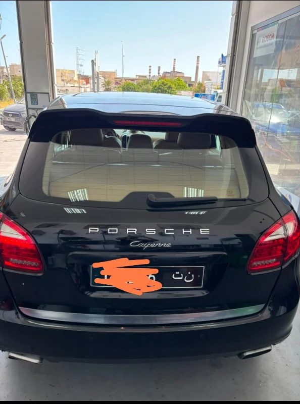Porsche Cayenne - Photo 3