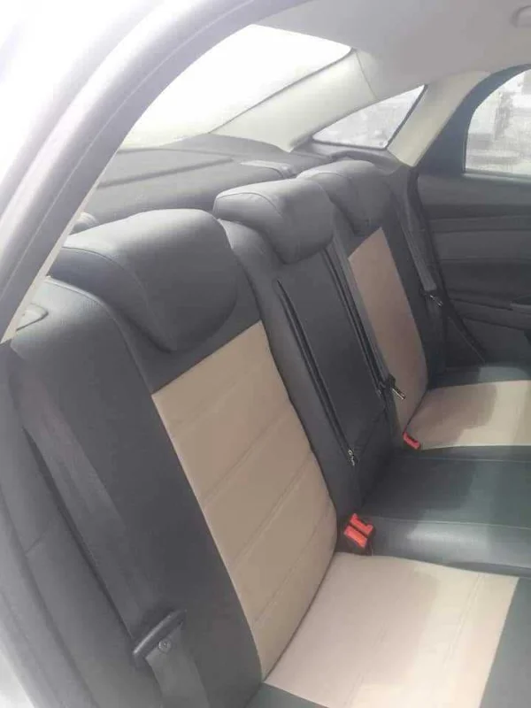 Ford FOCUS - Photo 2