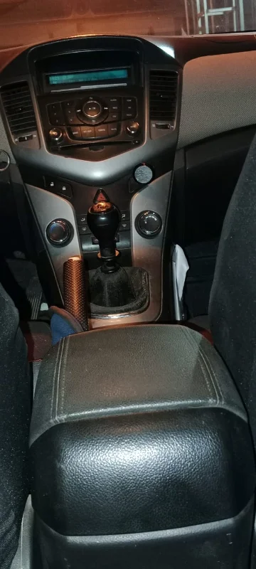 Chevrolet CRUZE - Photo 2