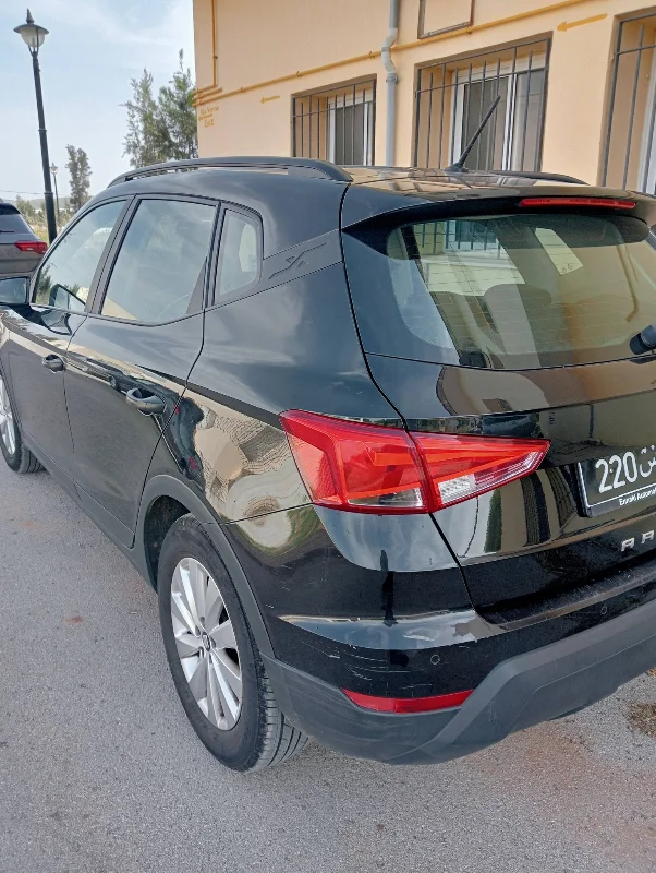 Seat Arona - Photo 2