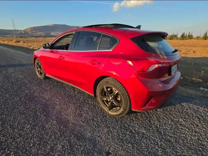 Ford FOCUS - Photo 2