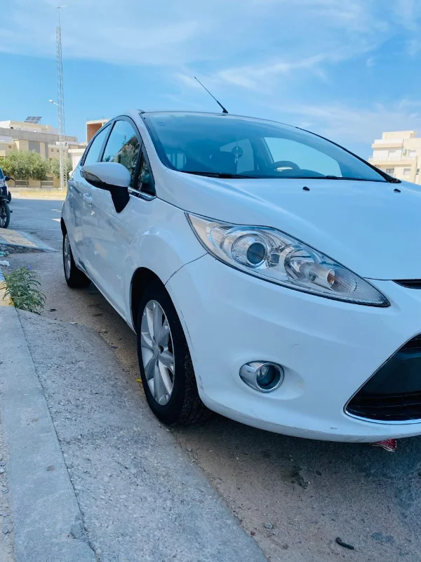Ford FIESTA - Photo 7