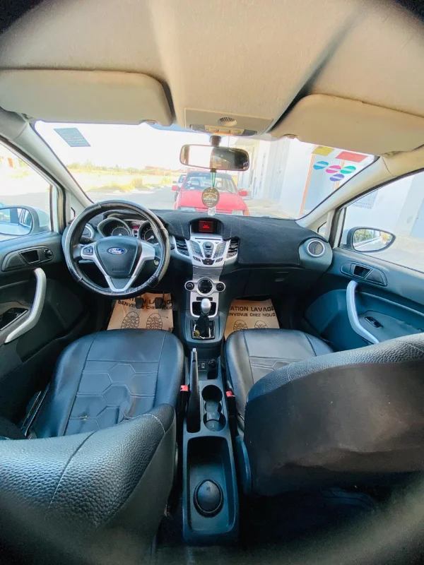 Ford FIESTA - Photo 5
