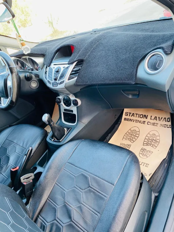 Ford FIESTA - Photo 3