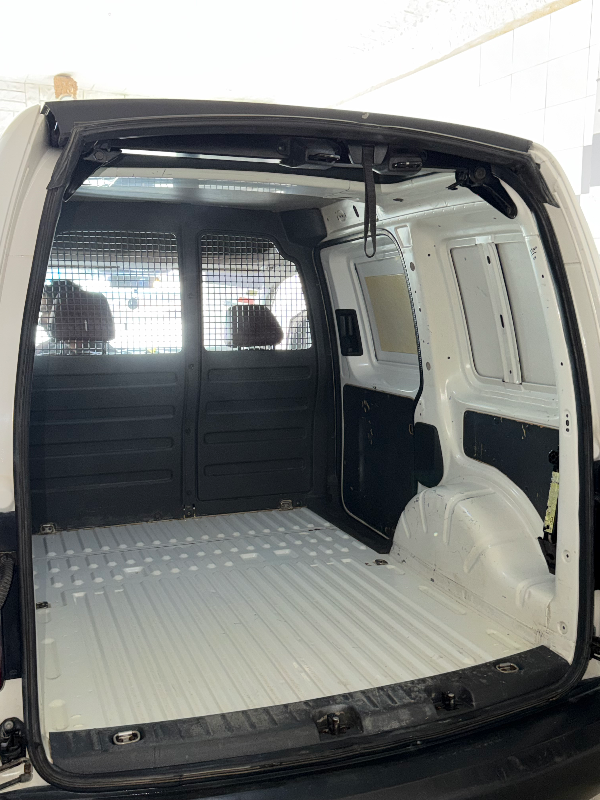 Volkswagen Caddy - Photo 4